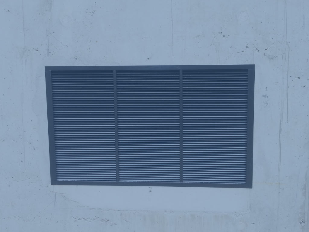 Grille ventilation poste électrique