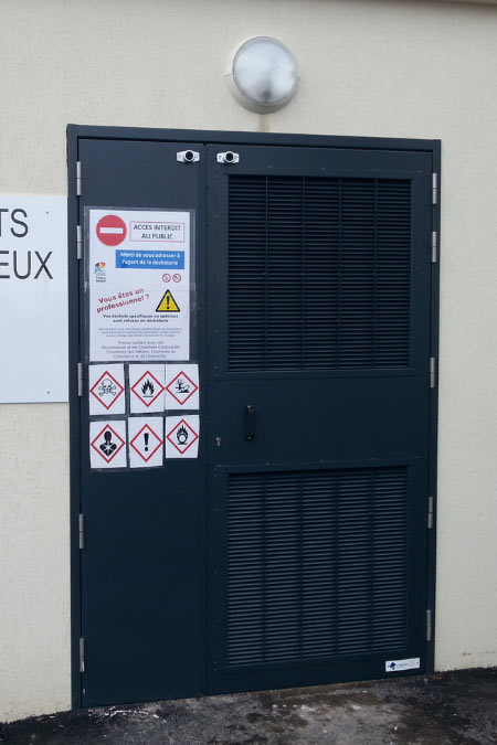 Porte de déchetterie